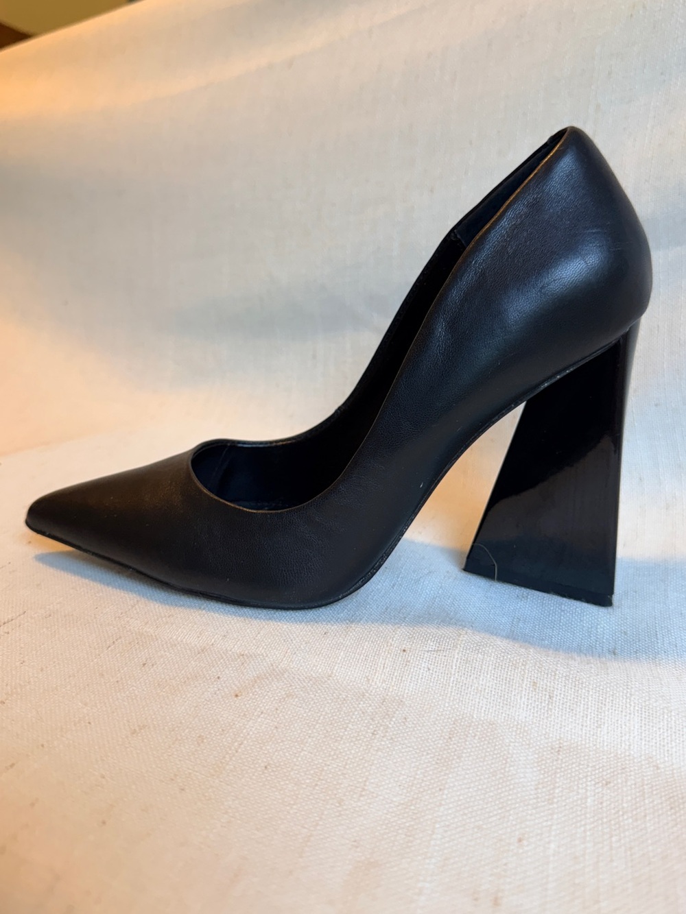 Steve Madden Pickler Black Leather Pointed Toe Sculptural Block Heel Pumps - 8M